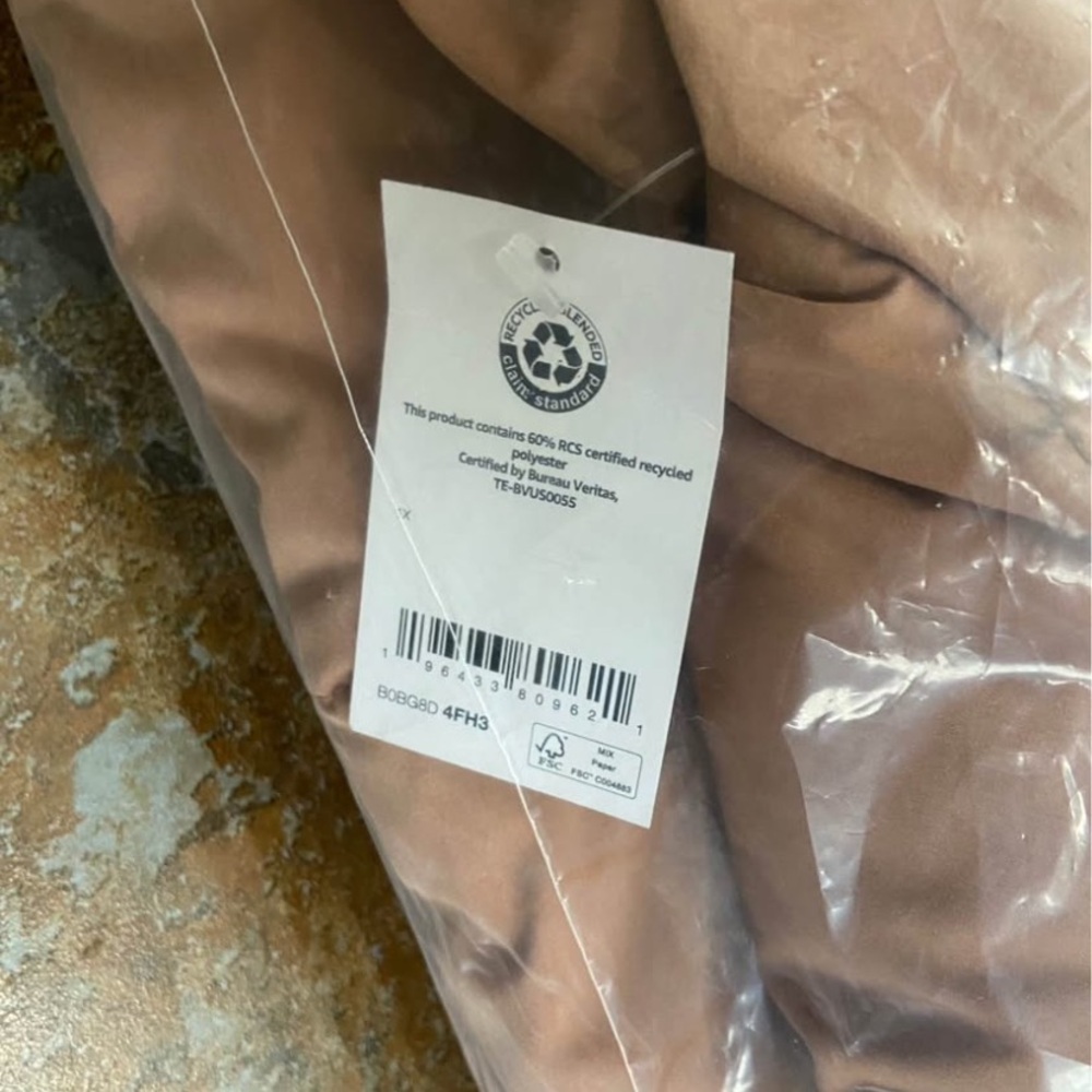 Amazon Essentials Light Brown Puffer Jacket NWT - image 9